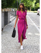 JULIA – Elegant Dress with a Sweetheart Neckline and Sculpting Silhouette